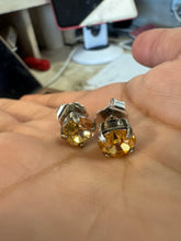 Load image into Gallery viewer, Tova Oakland Stud Earrings