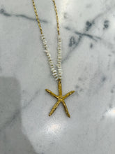 Load image into Gallery viewer, Starfish Necklace