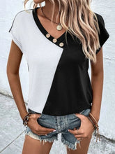 Load image into Gallery viewer, Contrast V-Neck Short Sleeve T-Shirt