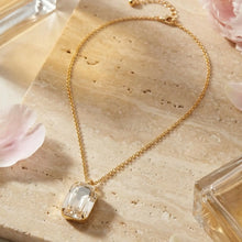 Load image into Gallery viewer, Sorrelli Viretta Pendant Necklace, Emerald-Cut Crystal