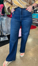 Load image into Gallery viewer, High Rise Denim Jean
