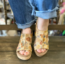 Load image into Gallery viewer, Corkys Carley Camel Washed Flower Shoe