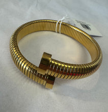 Load image into Gallery viewer, Flanerie Dehors Bold Bangle Gold