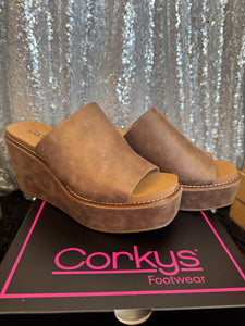 Corkys Mugshot Tan Oil Pu