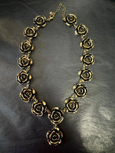 Load image into Gallery viewer, Rose Necklace