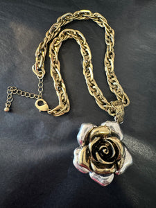 Rose Pendant Necklace