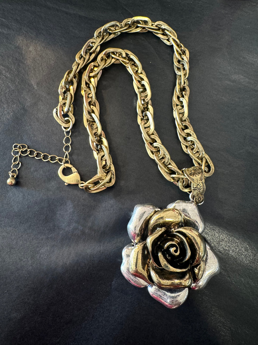 Rose Pendant Necklace