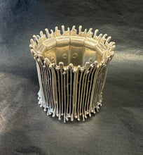 Load image into Gallery viewer, Spiky Cuff