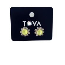 Load image into Gallery viewer, Tova Daisy Stud Earrings