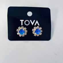 Load image into Gallery viewer, Tova Daisy Stud Earrings