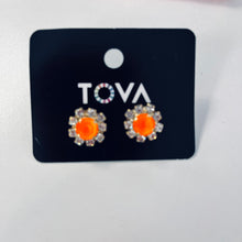 Load image into Gallery viewer, Tova Daisy Stud Earrings