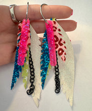 Load image into Gallery viewer, Randans Fringe Earrings