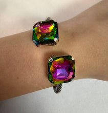 Load image into Gallery viewer, Mermaid Wire Bracelet