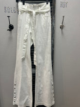 Load image into Gallery viewer, Flying Tomato Flare Pant