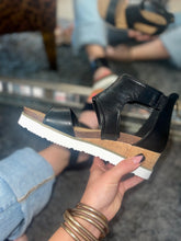 Load image into Gallery viewer, Sugar N Spice Sandals