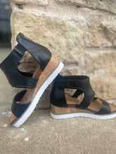 Load image into Gallery viewer, Sugar N Spice Sandals