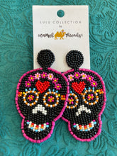 Load image into Gallery viewer, Camel Thread Earrings